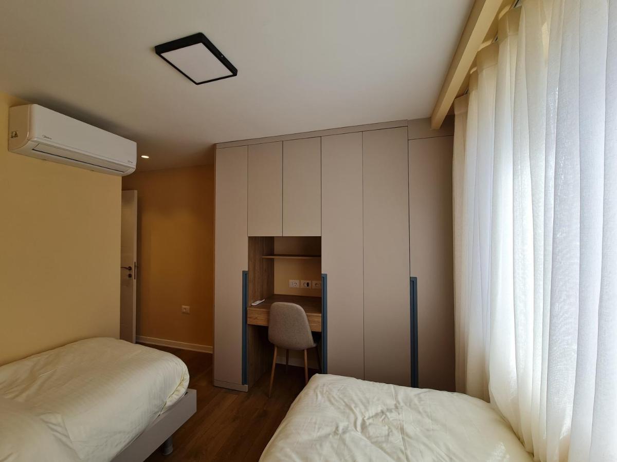 Adore - Modern Apartment Tirana Buitenkant foto