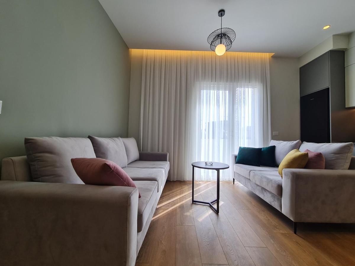 Adore - Modern Apartment Tirana Buitenkant foto