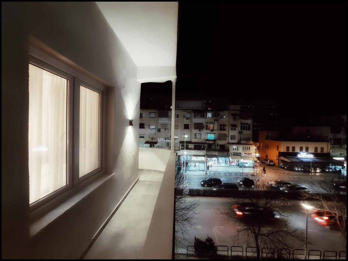 Adore - Modern Apartment Tirana Buitenkant foto