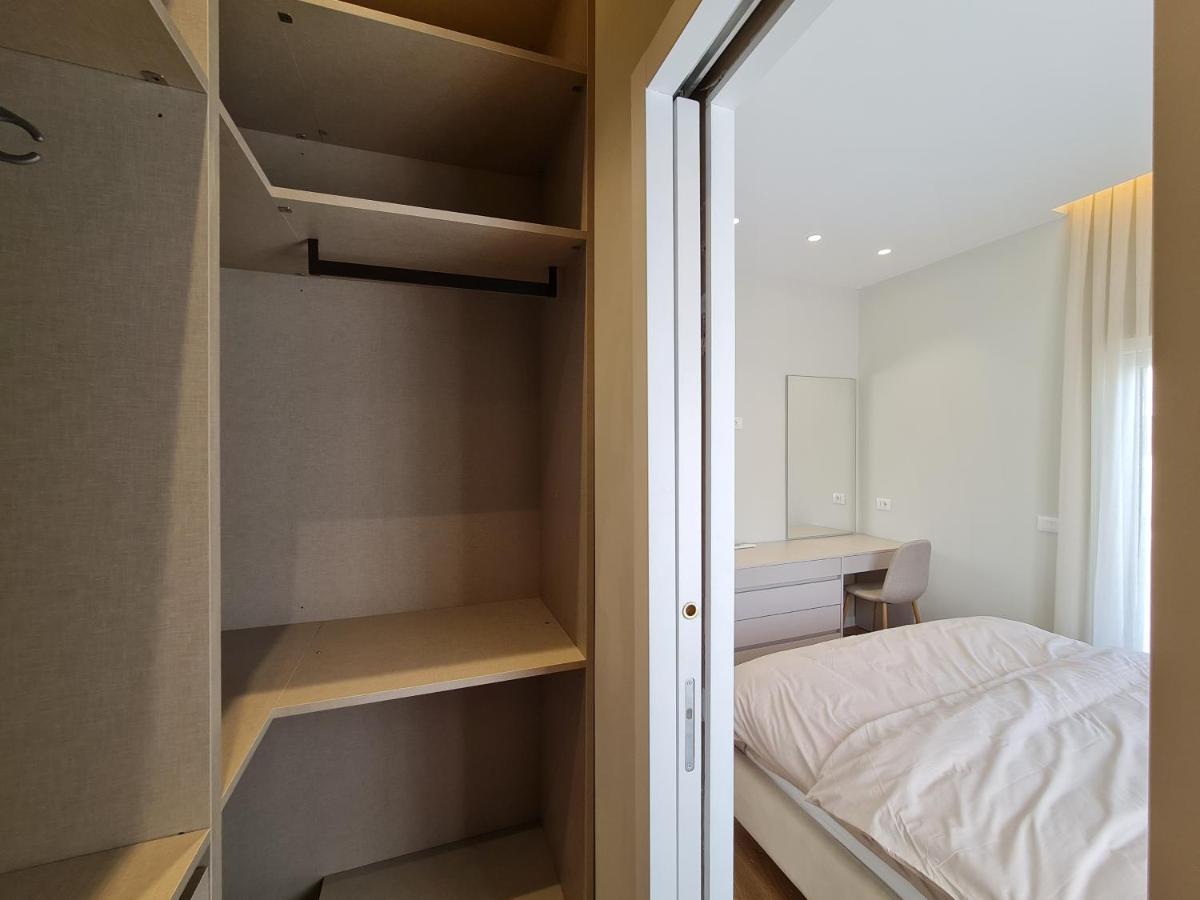 Adore - Modern Apartment Tirana Buitenkant foto